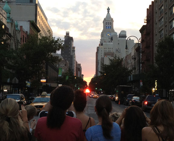 Manhattanhenge, summer solstice , Manhattan street grid, Manhattan summer sunset