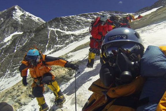 Mount Everest, mountaineering, climbing season 2013, summits, deaths on the summits, climbing season 2013 wrapped, 