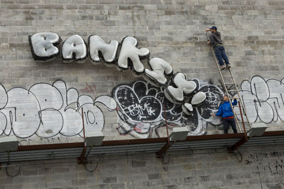 street art, promotion, whatâ€™s happening in New York, Banksy NY, balloons