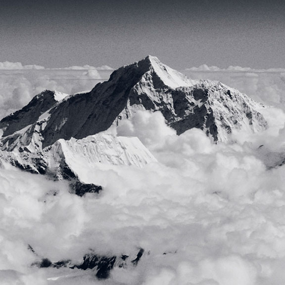 Mountaineering, Mount Everest 2016, climbing season on Everest, high altitude climbing, Into Thin Air, Mount Everest tragedy, regulation on Mount Everest, amateur climbers on Everest,